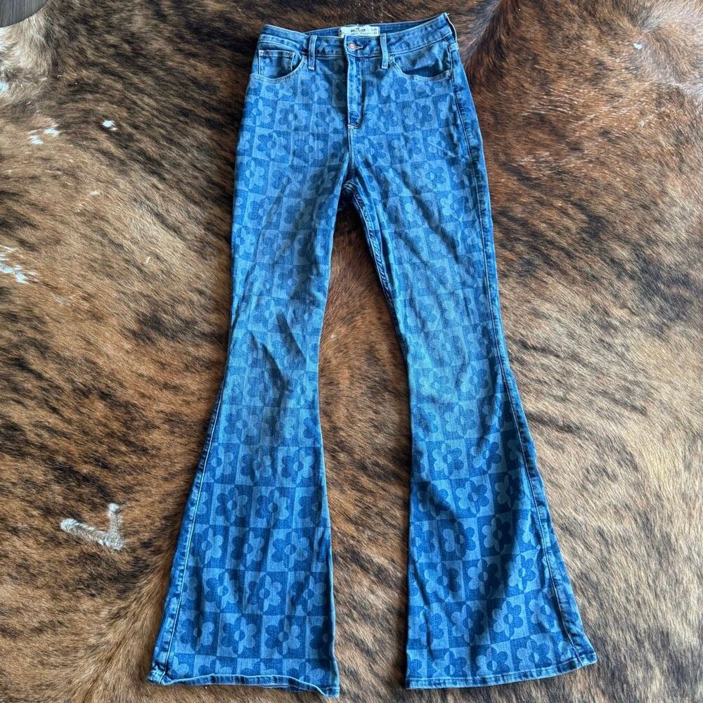 Hollister Curvy High Rise Wide Flare Jeans W29 L33 Floral Print 70s Flower Power
